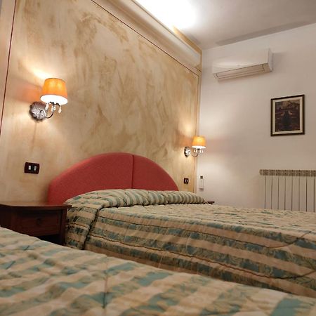 Hotel Ristorante Da Carlos Santa Maria Giudice Εξωτερικό φωτογραφία