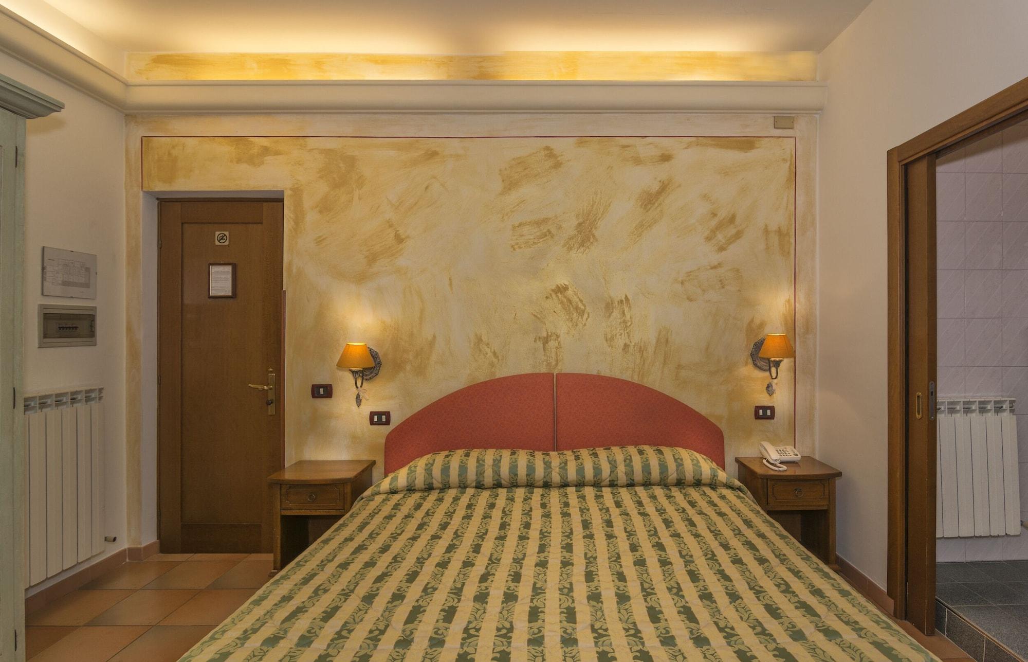 Hotel Ristorante Da Carlos Santa Maria Giudice Εξωτερικό φωτογραφία