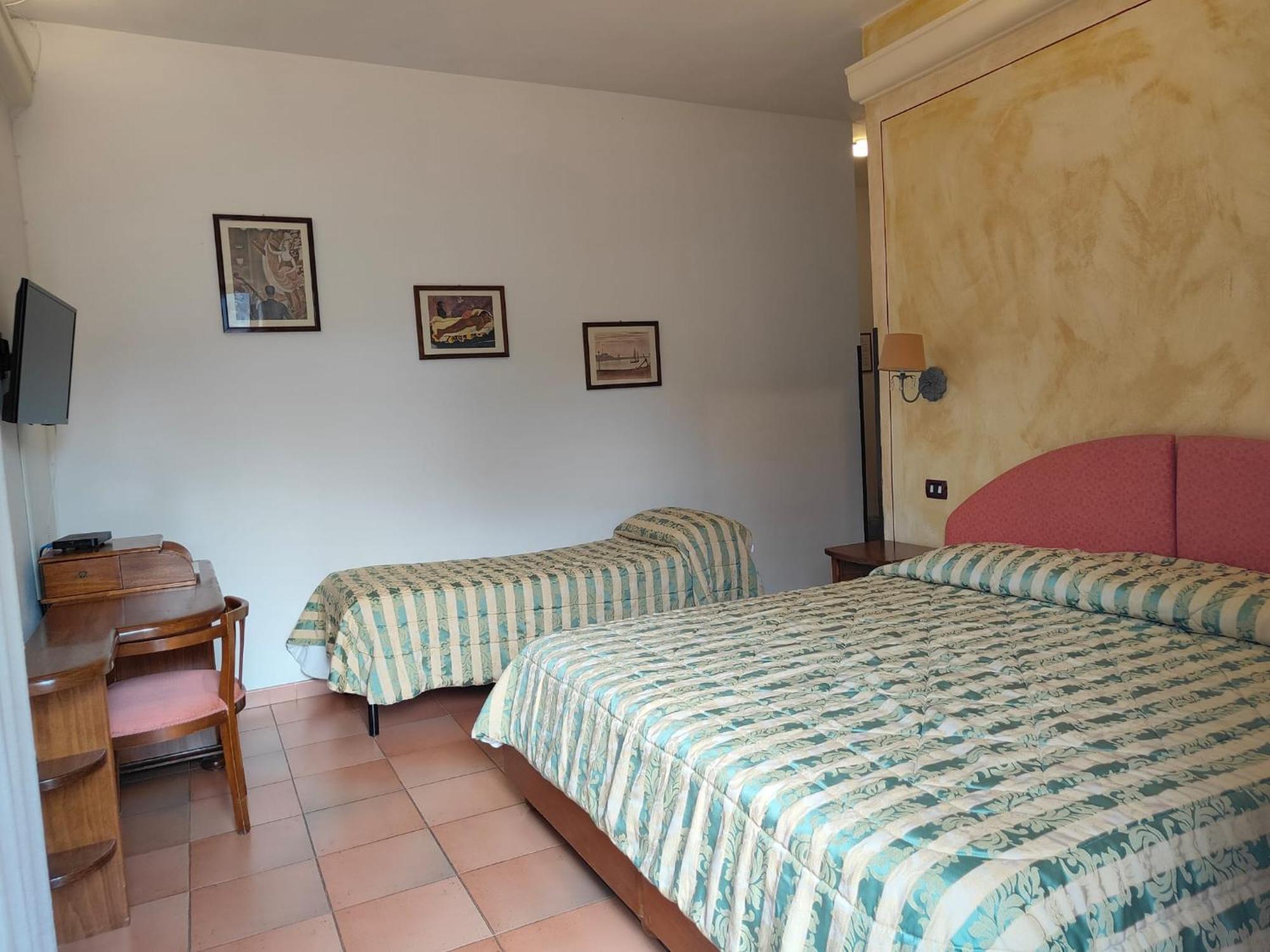 Hotel Ristorante Da Carlos Santa Maria Giudice Εξωτερικό φωτογραφία