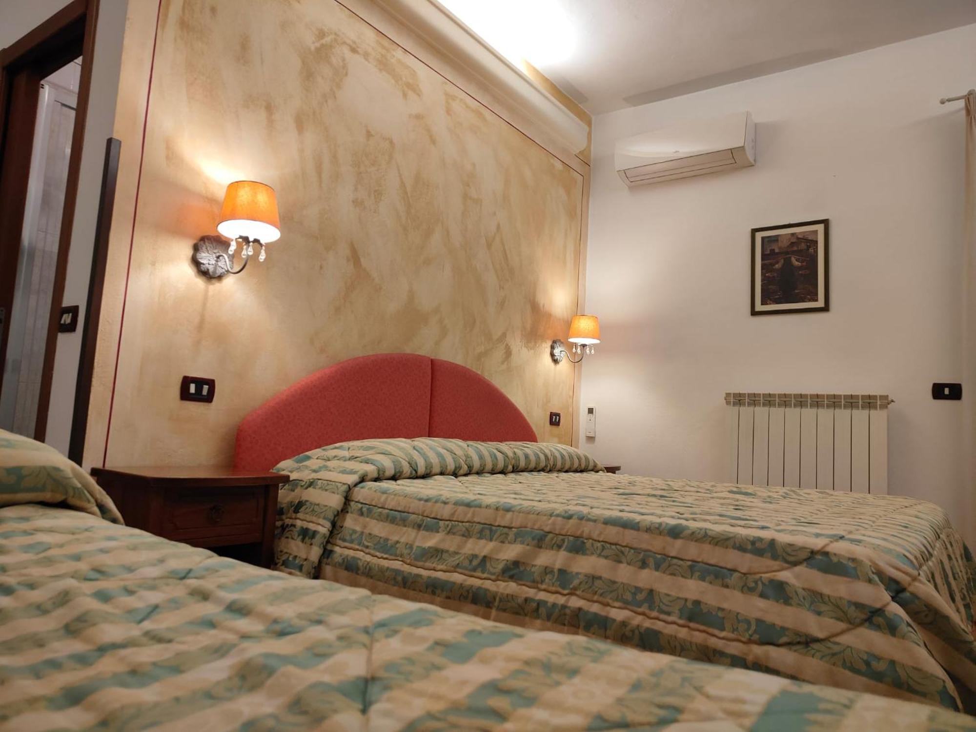 Hotel Ristorante Da Carlos Santa Maria Giudice Εξωτερικό φωτογραφία