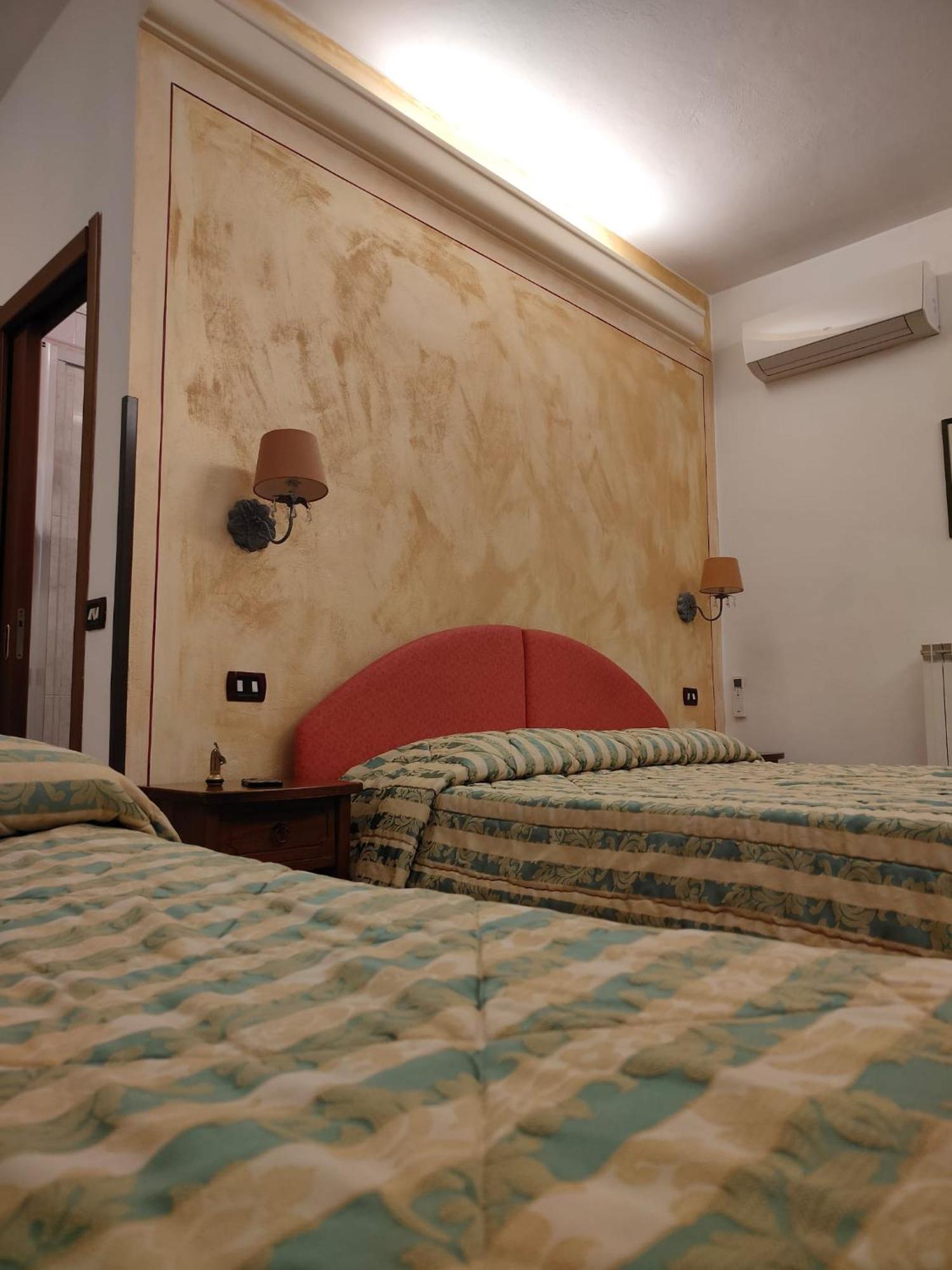 Hotel Ristorante Da Carlos Santa Maria Giudice Εξωτερικό φωτογραφία