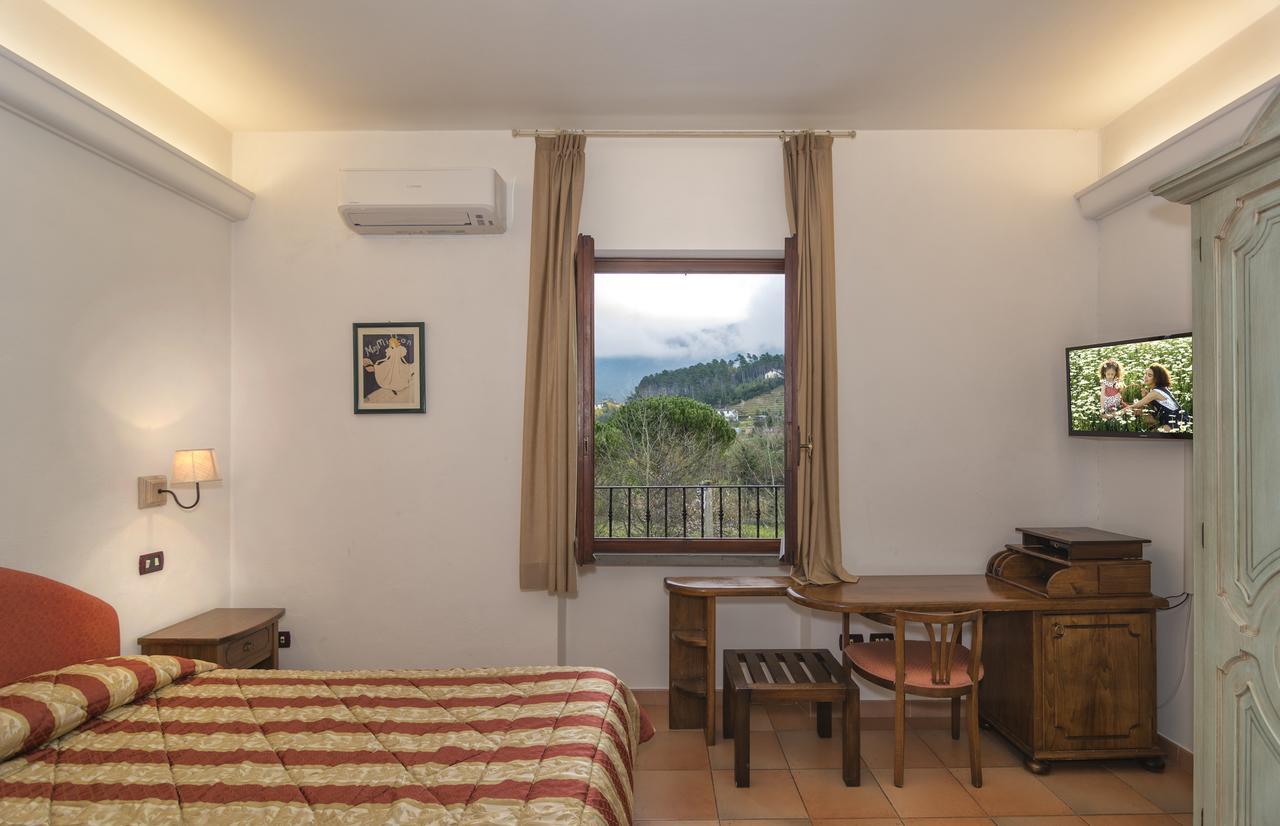 Hotel Ristorante Da Carlos Santa Maria Giudice Εξωτερικό φωτογραφία